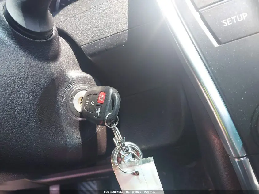 2016 TOYOTA CAMRY SE