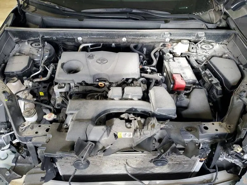 2023 TOYOTA RAV4 XLE  