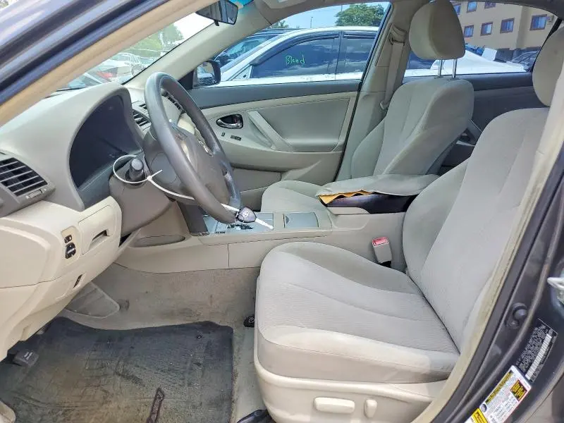 2010 TOYOTA CAMRY LE  