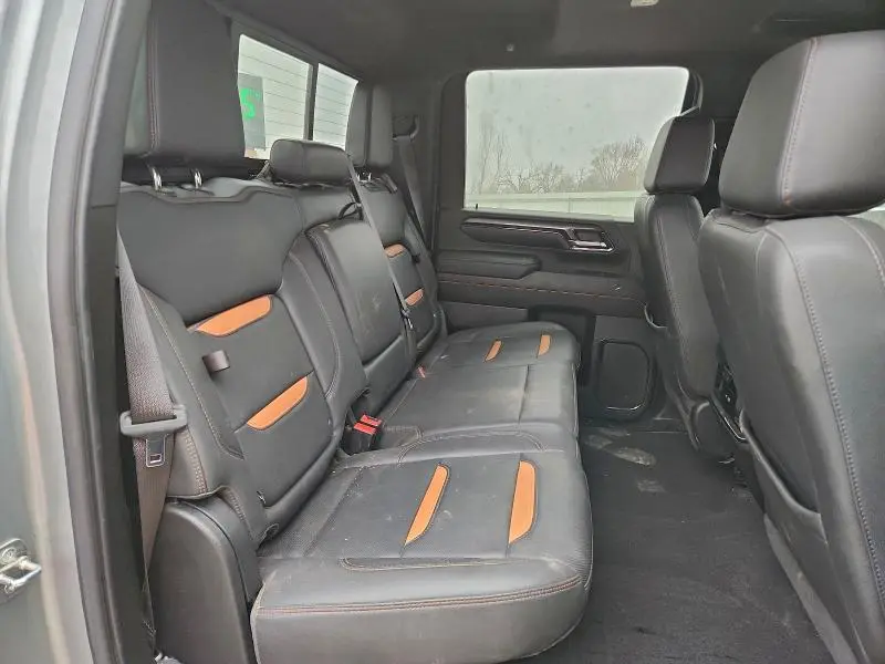 2024 GMC SIERRA K2500 AT4  