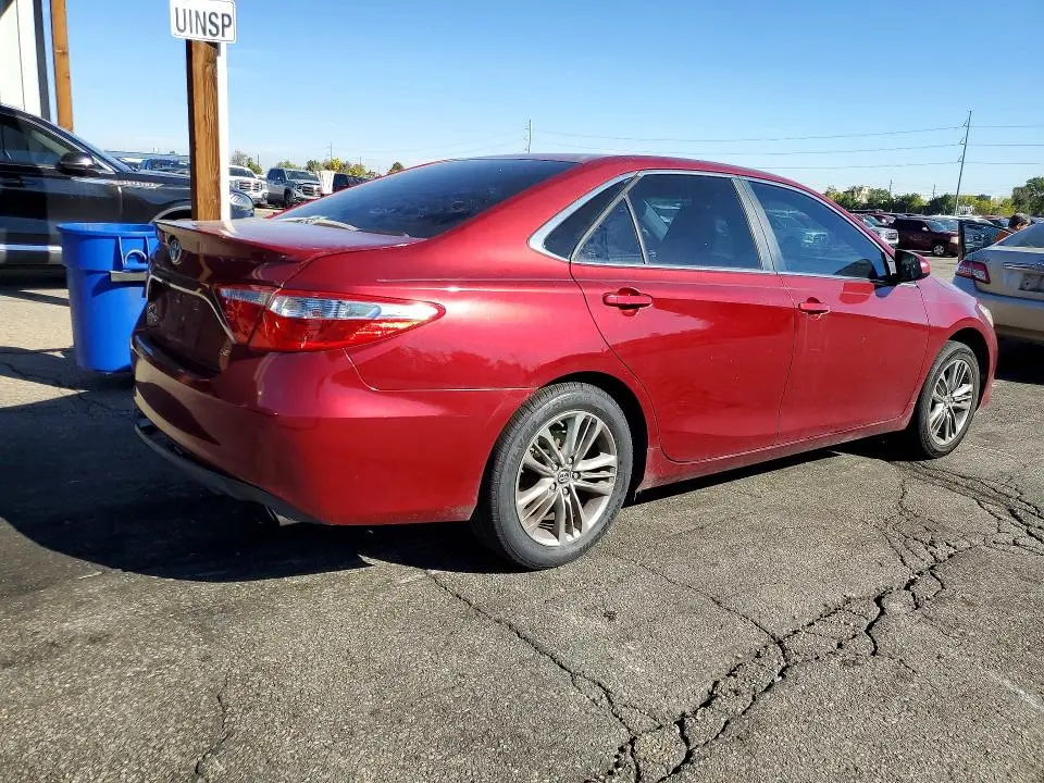 2017 TOYOTA CAMRY SE  