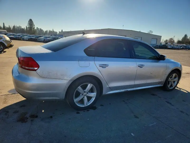 2014 VOLKSWAGEN PASSAT S  