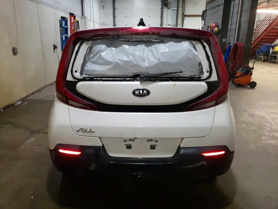 2020 KIA SOUL LX  