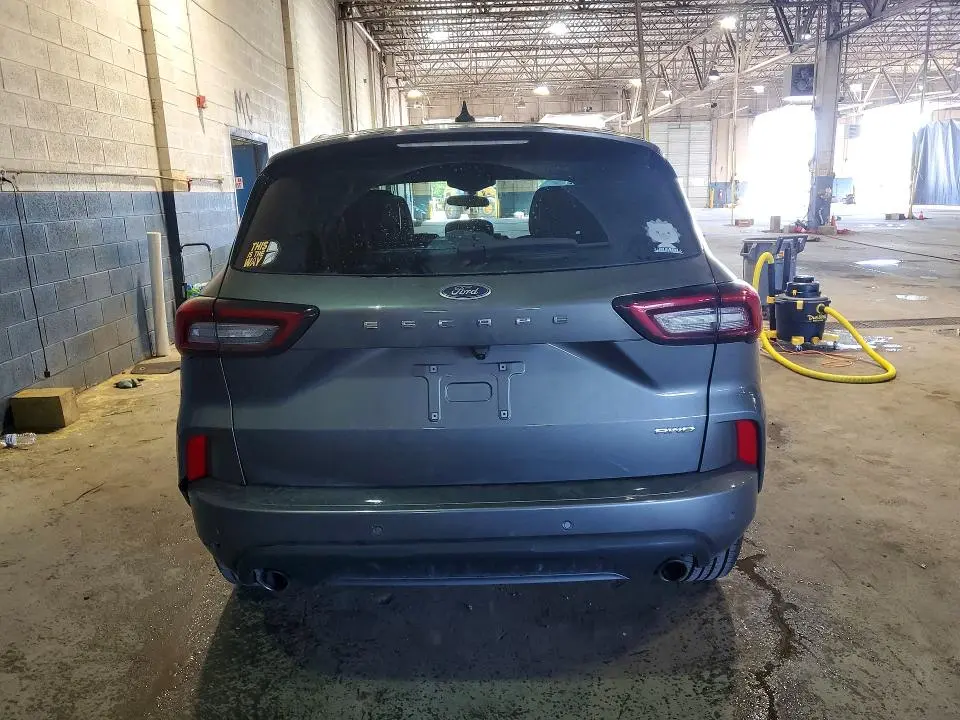 2023 FORD ESCAPE ST LINE  