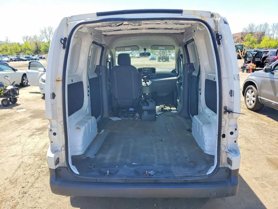 2015 NISSAN NV200 S  