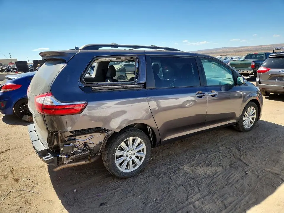 2017 TOYOTA SIENNA LIMITED 7-PASSENGER  