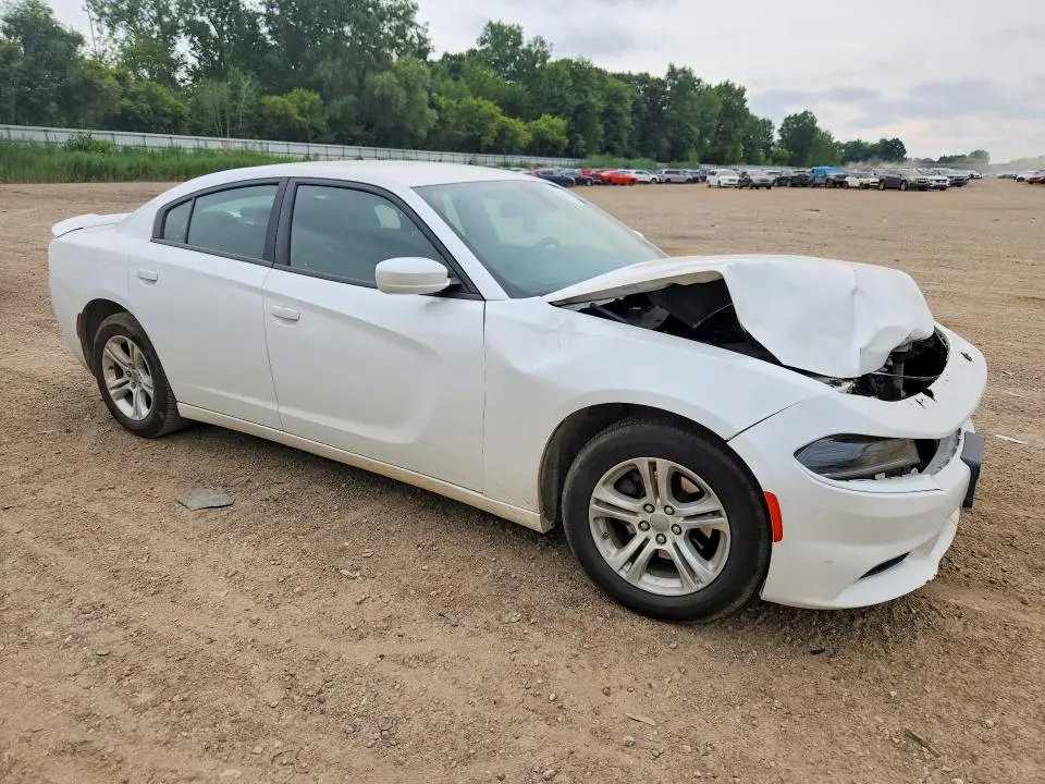 2015 DODGE CHARGER SE  