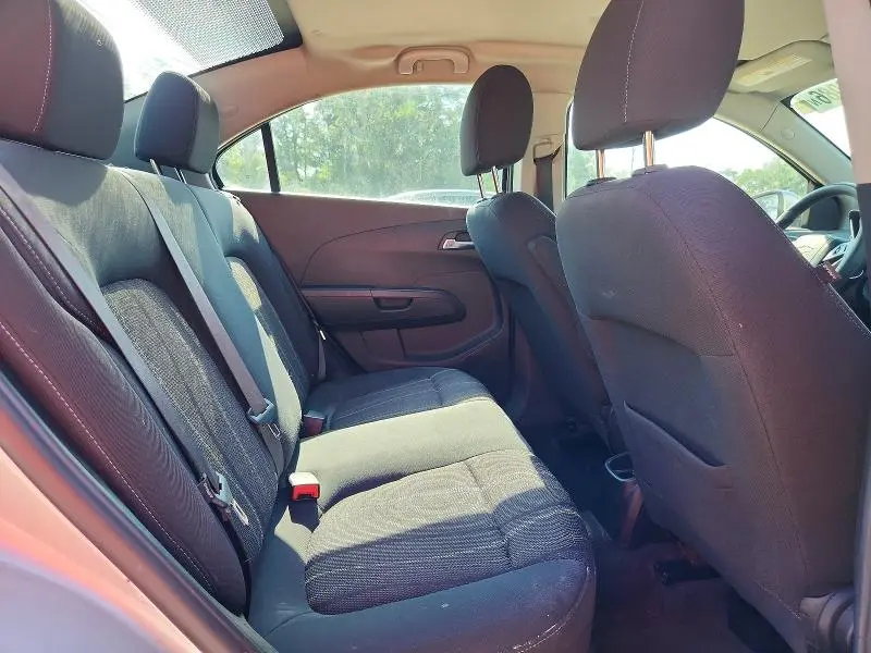 2015 CHEVROLET SONIC LT  