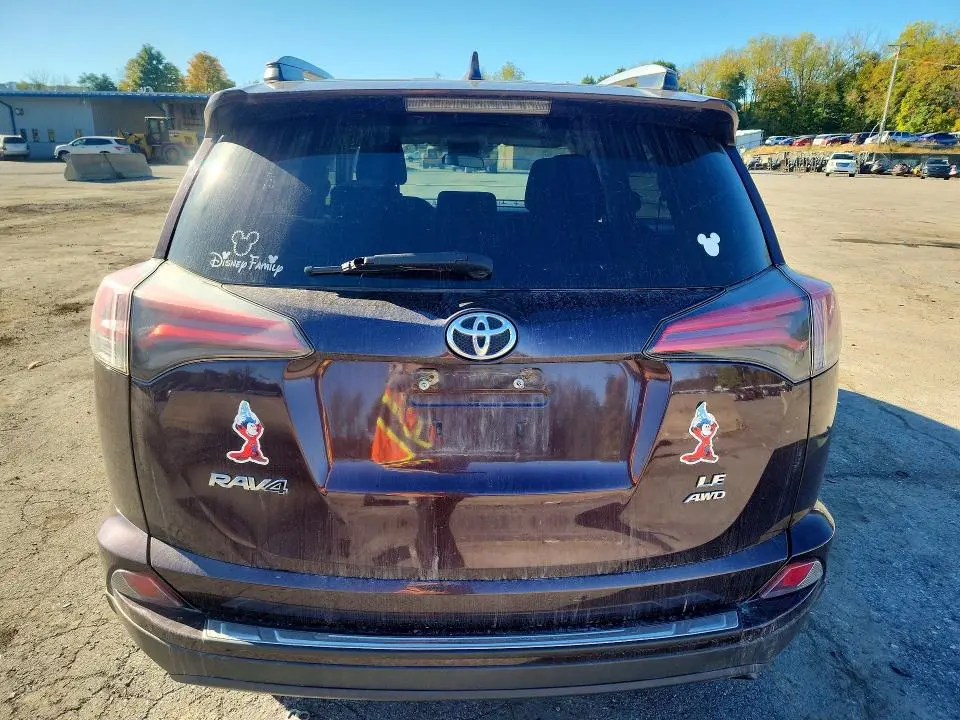 2018 TOYOTA RAV4 LE  