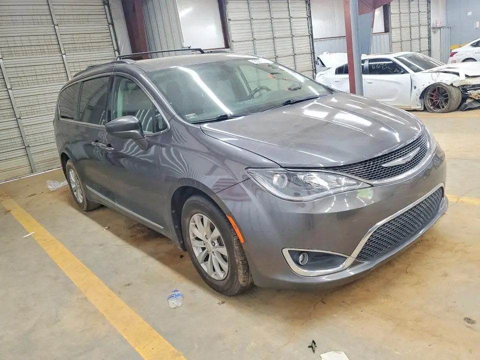 2017 CHRYSLER PACIFICA TOURING L  