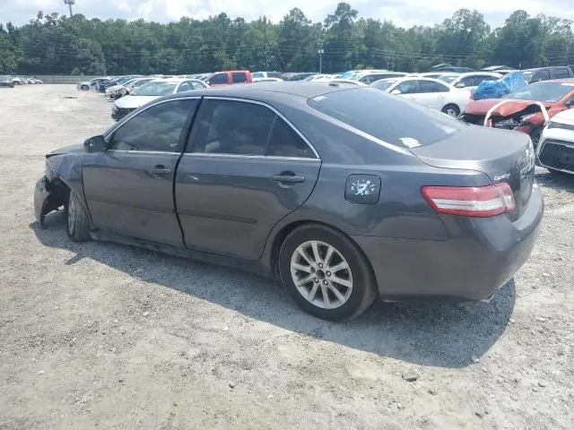 2011 TOYOTA CAMRY SE  