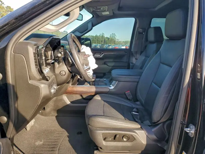 2023 GMC SIERRA K1500 SLT  