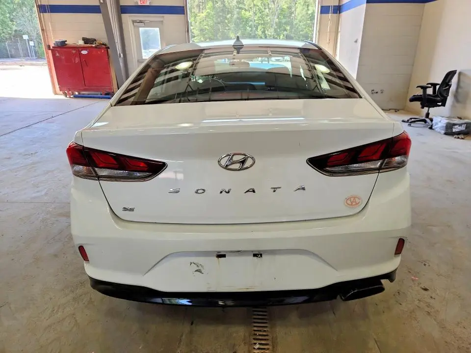 2018 HYUNDAI SONATA SE  