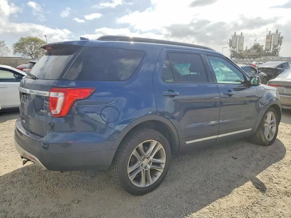 2017 FORD EXPLORER XLT  