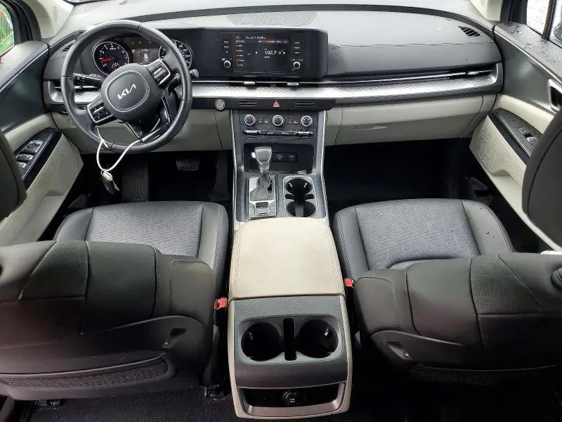 2024 KIA CARNIVAL LX  