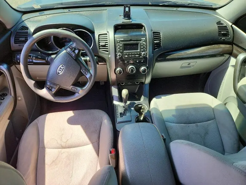 2011 KIA SORENTO LX  