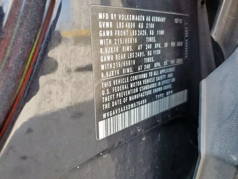 2013 VOLKSWAGEN TIGUAN S  