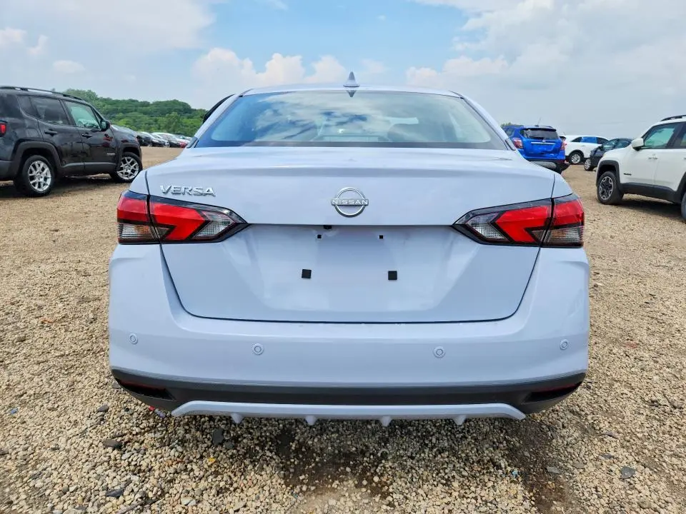 2025 NISSAN VERSA SV  