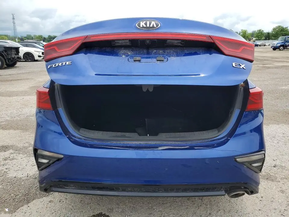 2021 KIA FORTE GT LINE  