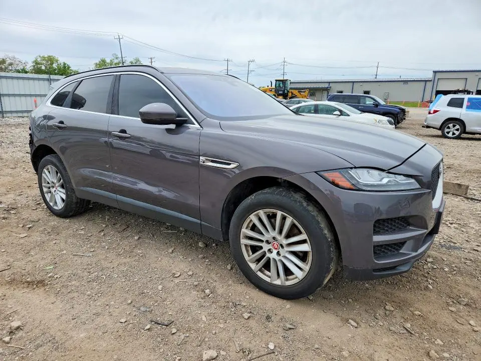 2017 JAGUAR F-PACE PRESTIGE  