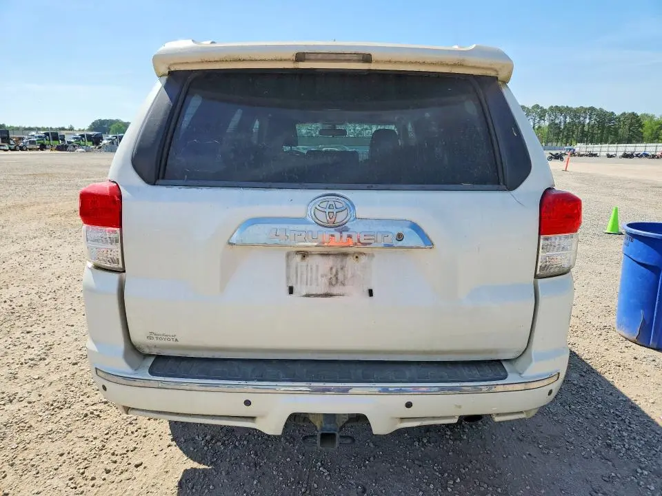 2010 TOYOTA 4RUNNER SR5  