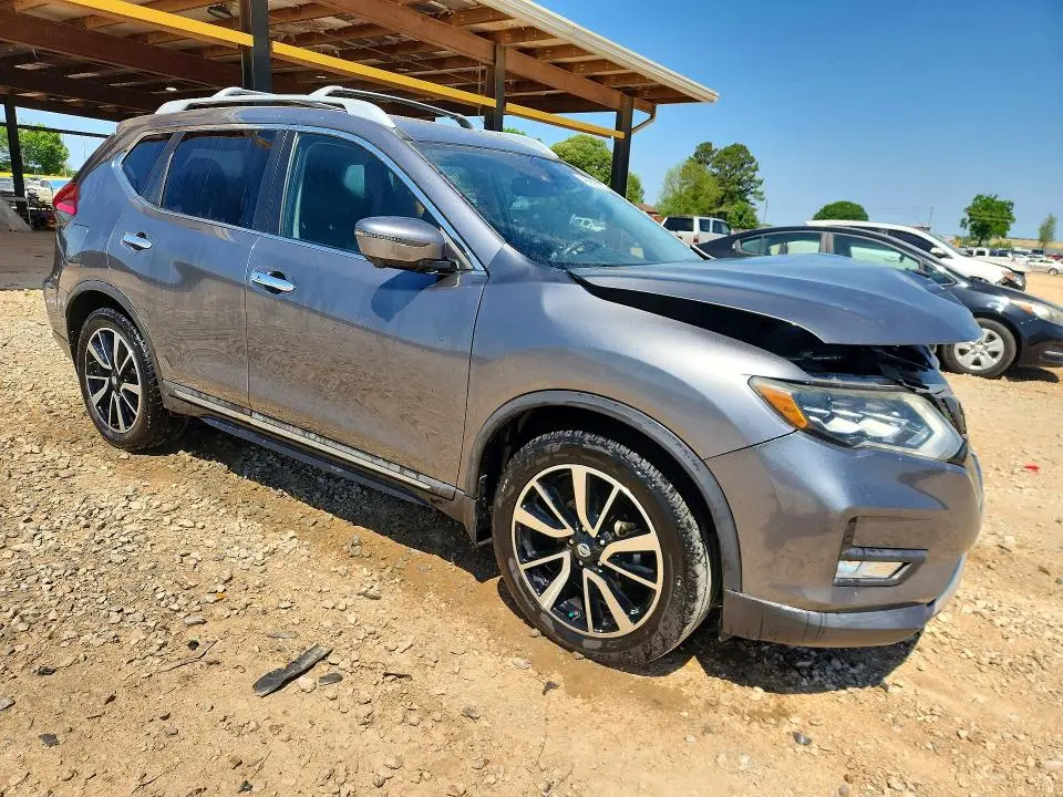 2017 NISSAN ROGUE SL  