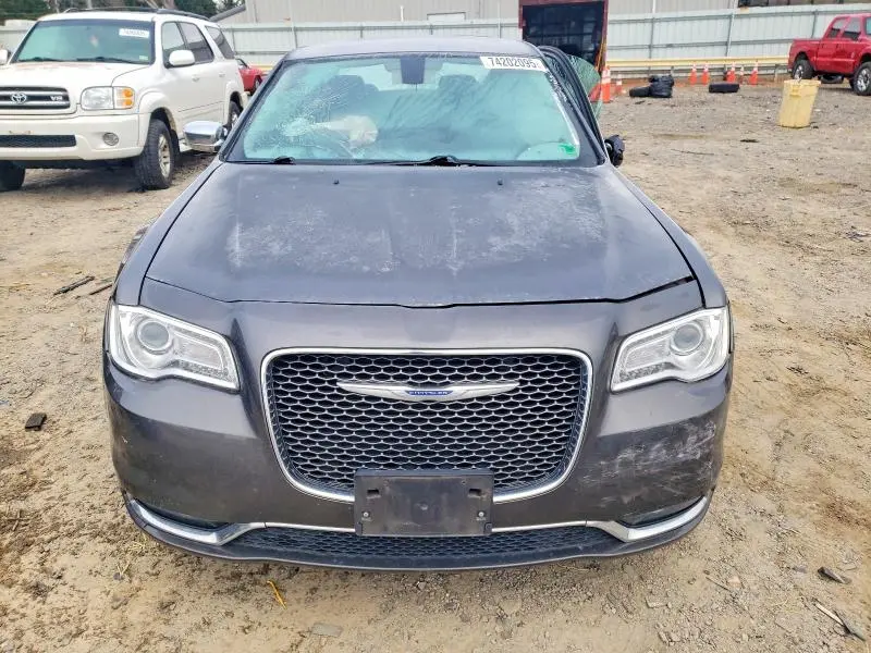 2019 CHRYSLER 300 LIMITED  