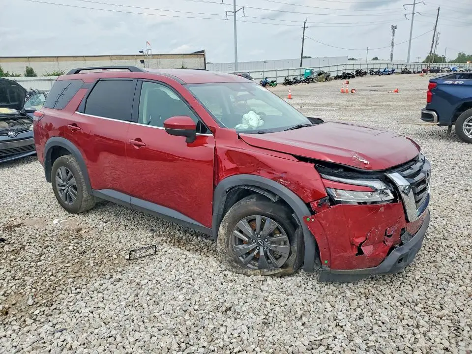2022 NISSAN PATHFINDER SV  