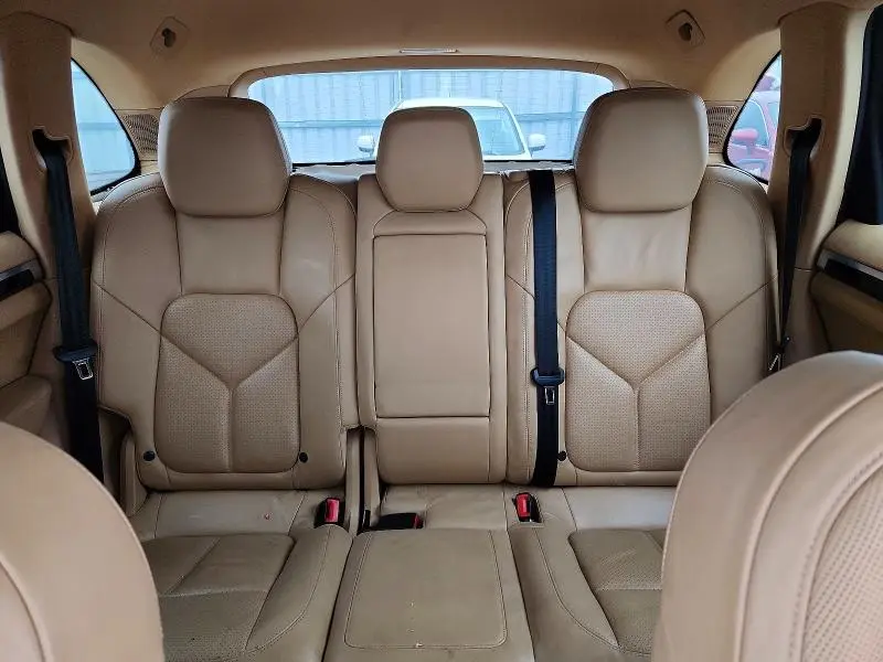 2013 PORSCHE CAYENNE   