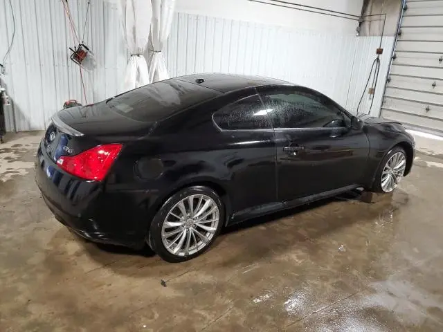 2011 INFINITI G37   