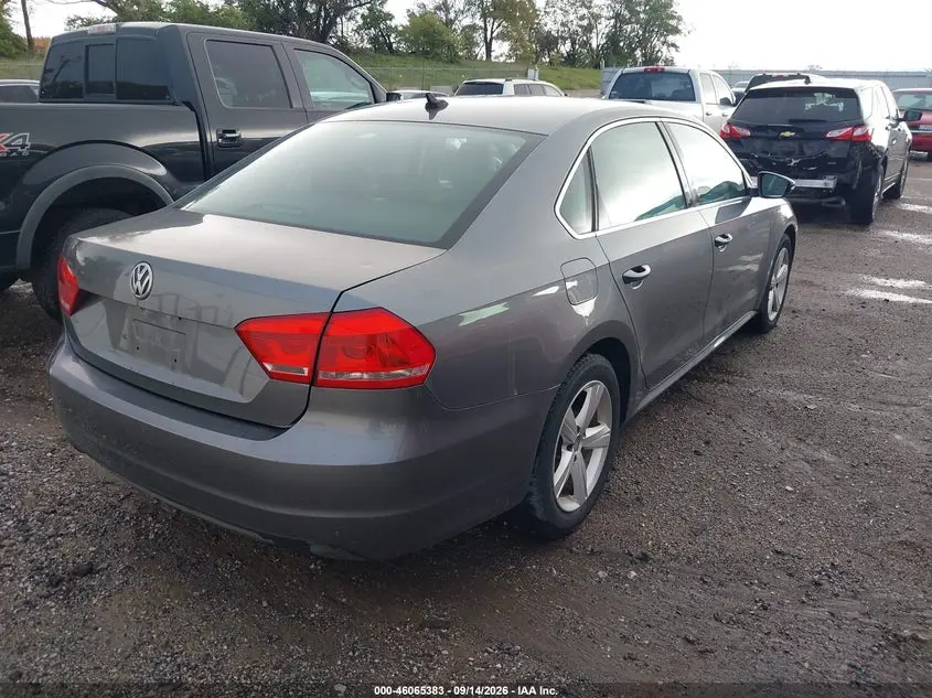 2012 VOLKSWAGEN PASSAT 2.5L SE