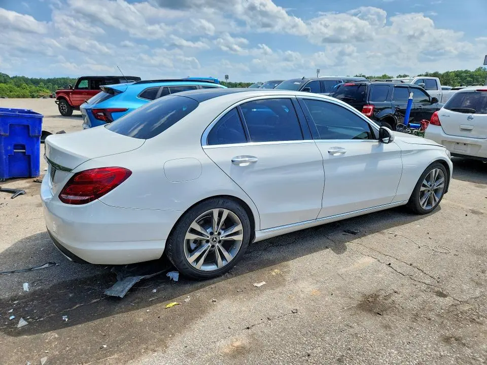 2017 MERCEDES-BENZ C 300  