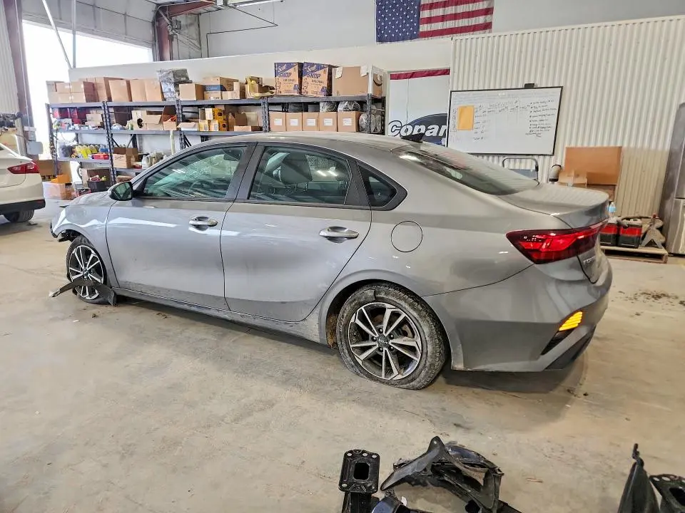 2022 KIA FORTE LXS  