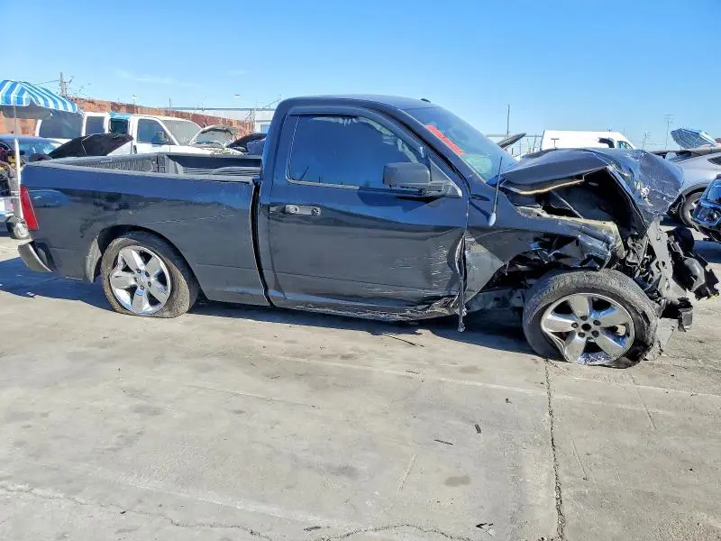 2014 RAM 1500 ST  