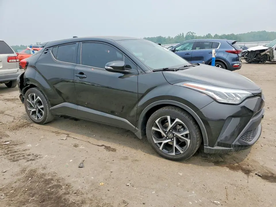 2020 TOYOTA C-HR LE  