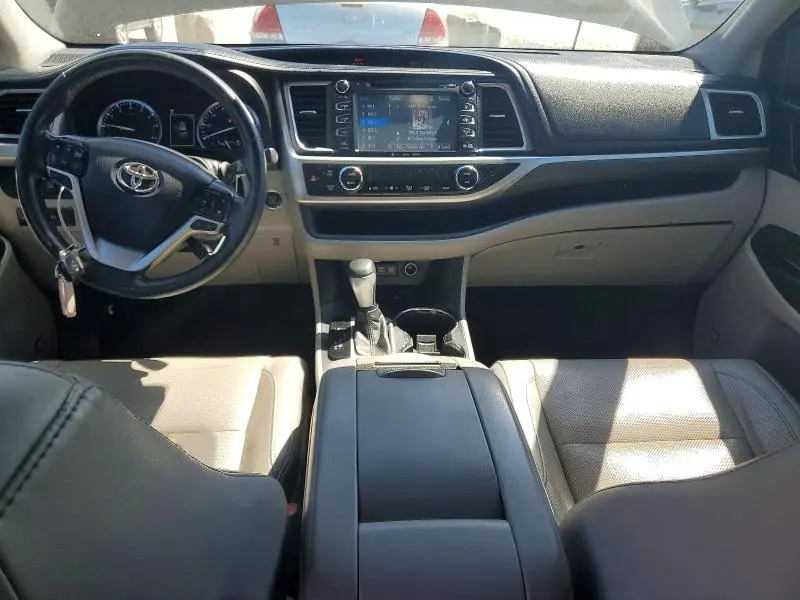 2017 TOYOTA HIGHLANDER LIMITED PLATINUM  