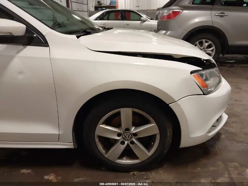 2012 VOLKSWAGEN JETTA 2.0L TDI