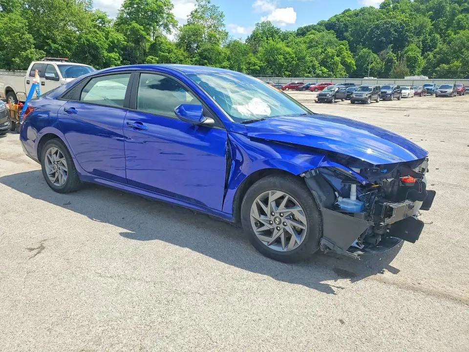 2024 HYUNDAI ELANTRA SEL  