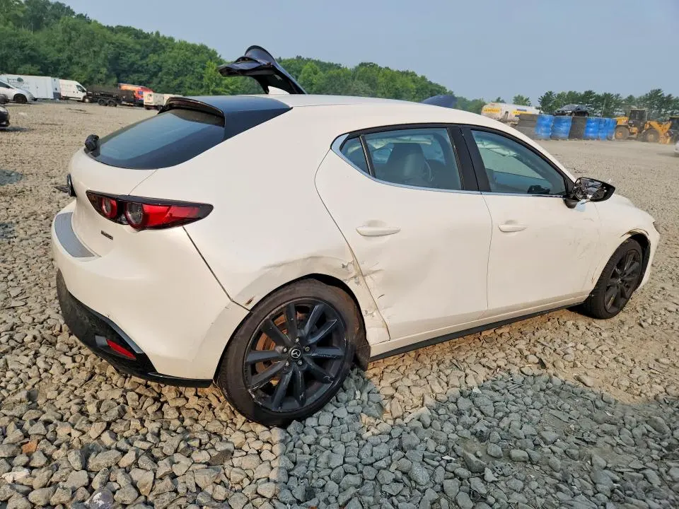 2021 MAZDA 3 PREMIUM  