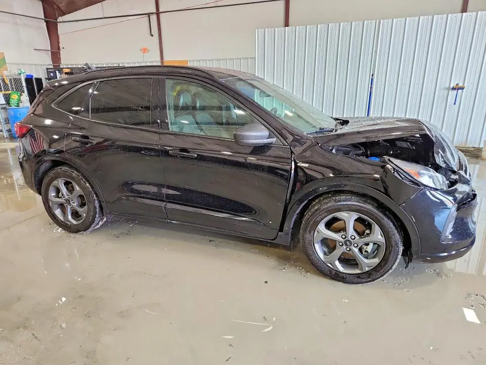 2023 FORD ESCAPE ST LINE  