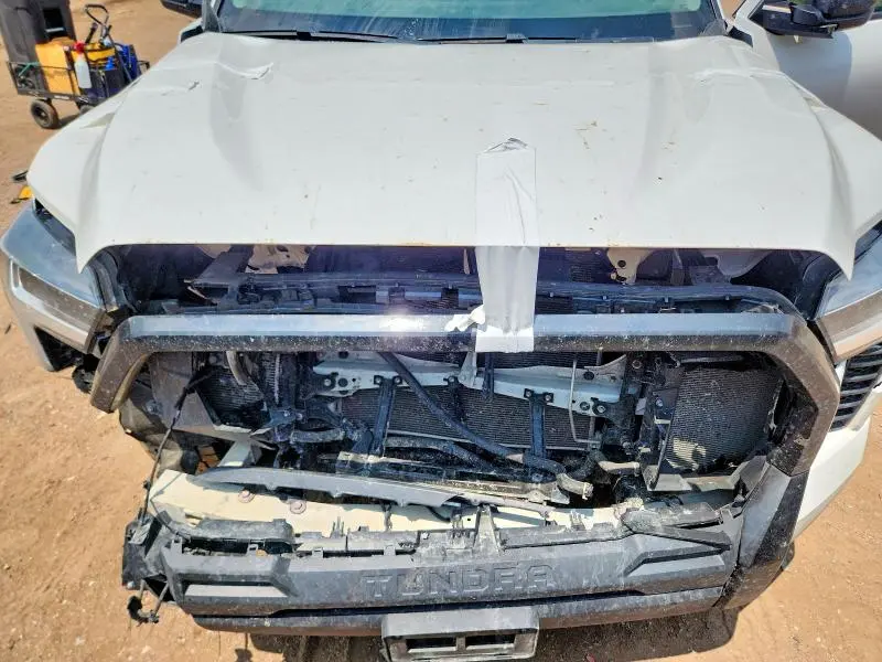 2022 TOYOTA TUNDRA SR  