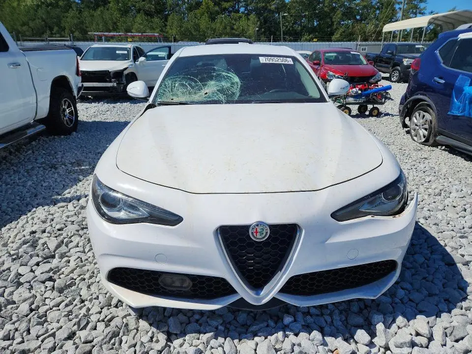 2018 ALFA ROMEO GIULIA   