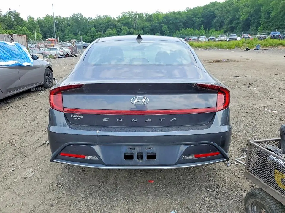 2021 HYUNDAI SONATA SE  