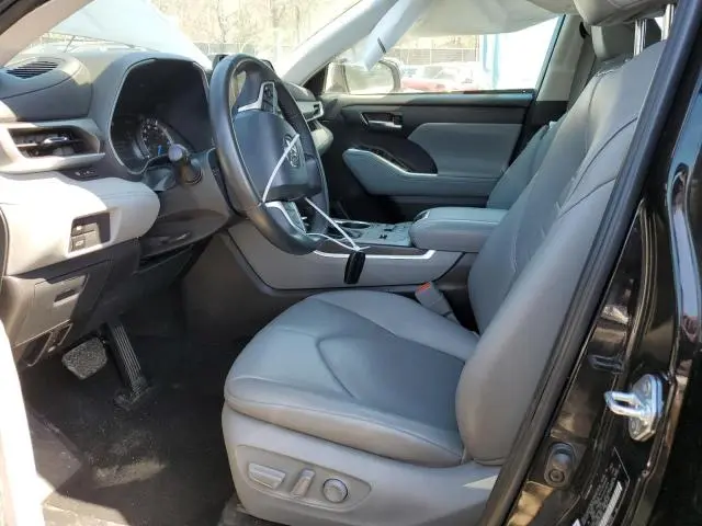 2024 TOYOTA HIGHLANDER HYBRID XLE