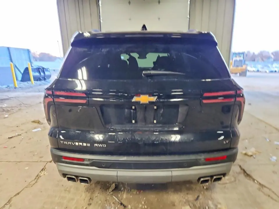 2024 CHEVROLET TRAVERSE LT  