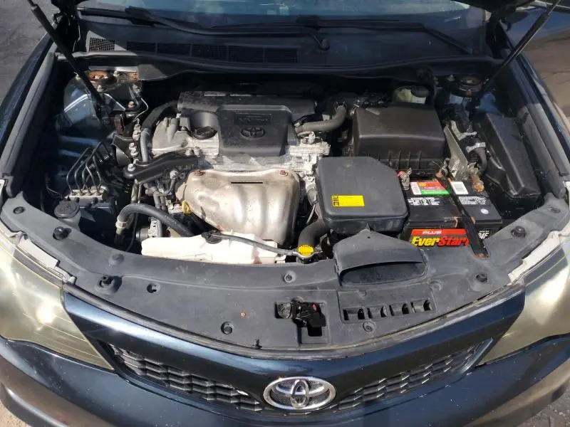 2014 TOYOTA CAMRY SE  