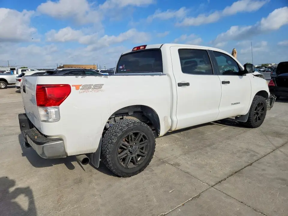 2013 TOYOTA TUNDRA CREWMAX SR5  