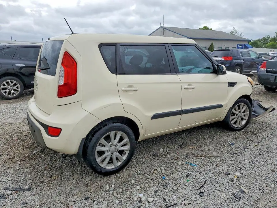 2013 KIA SOUL +  