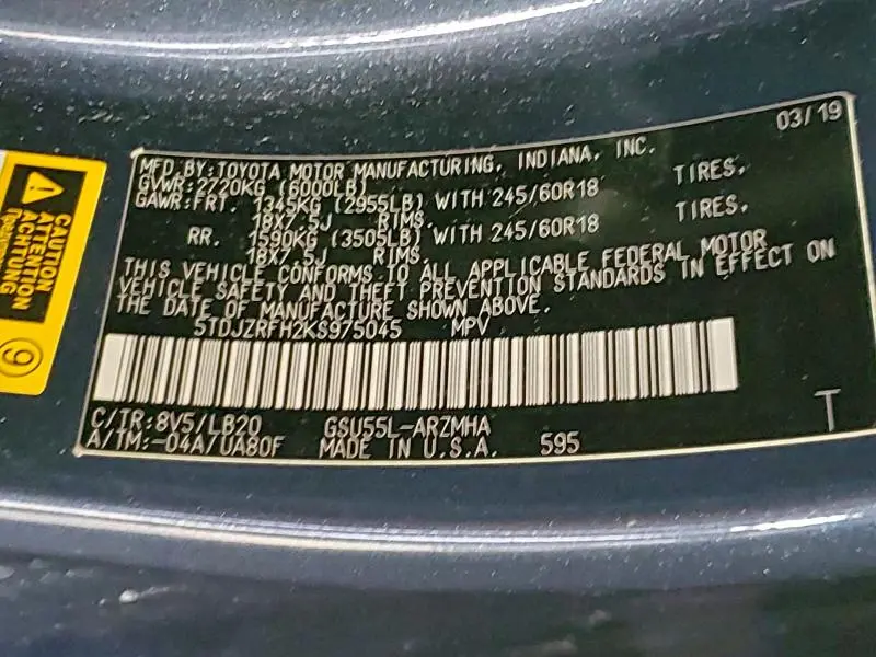 2019 TOYOTA HIGHLANDER SE  