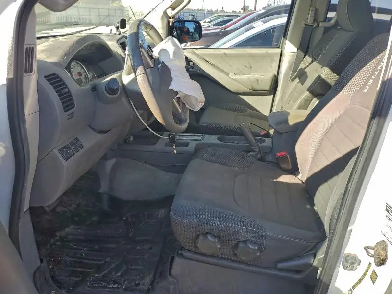 2014 NISSAN FRONTIER S  